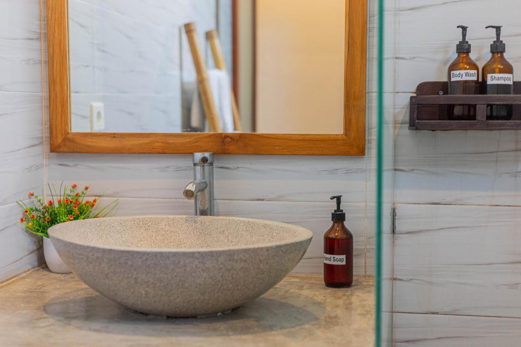 Frangipani House And Spa By Ecommerceloka Canggu  Luaran gambar