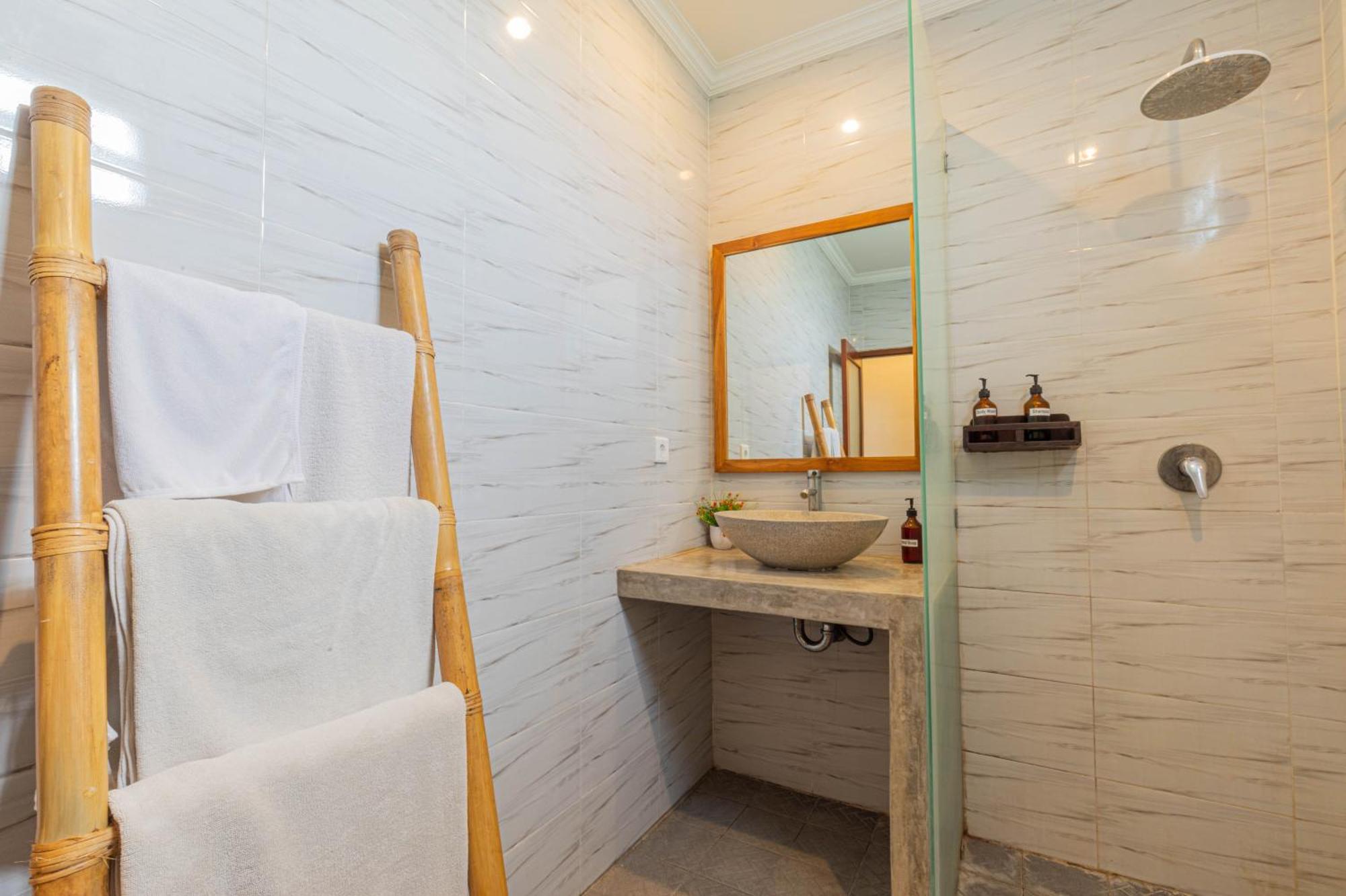 Frangipani House And Spa By Ecommerceloka Canggu  Luaran gambar